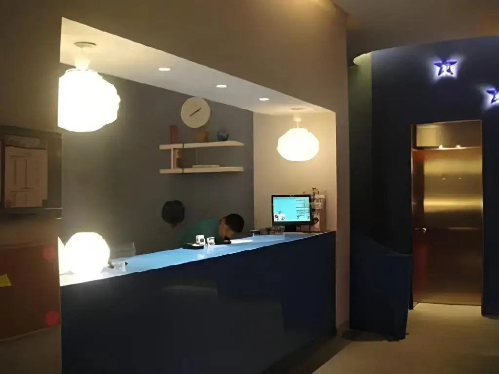 Шэньчжэнь: Jinjiang Inn Shenzhen Diwang Square
