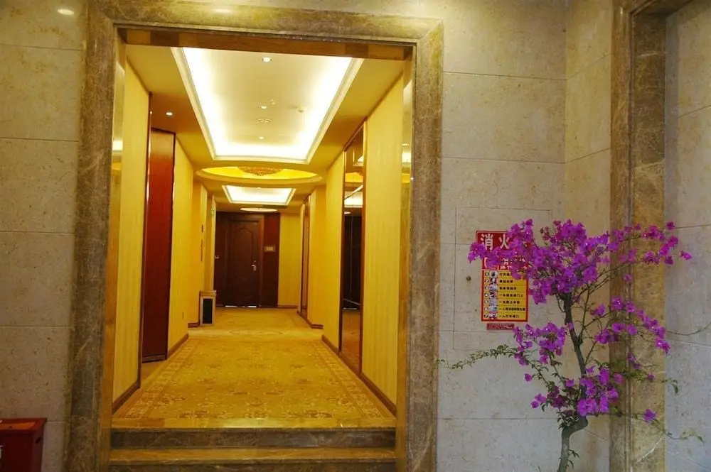 Чунцин: Zunfu Holiday Hotel - Chongqing