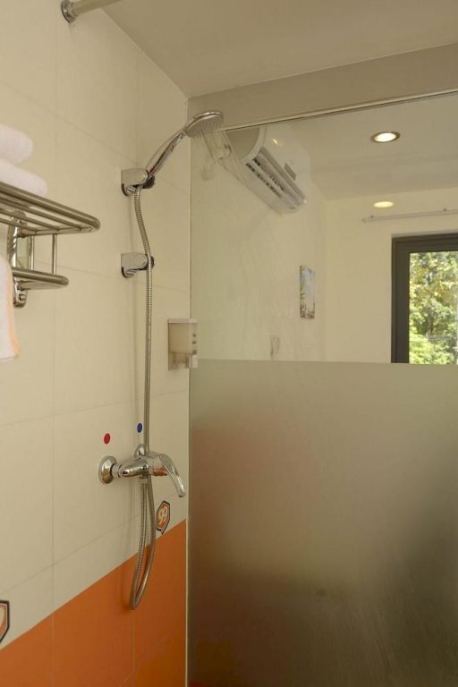 Шанхай: 99 Inn Shanghai Jinshan Chengshishatan Branch