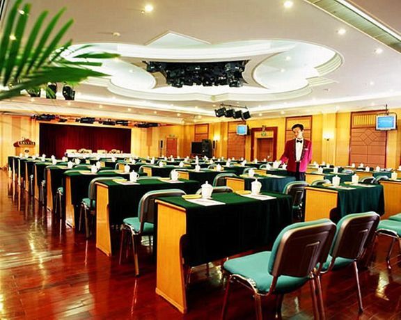 Пекин: Beijing Foreign Experts Building