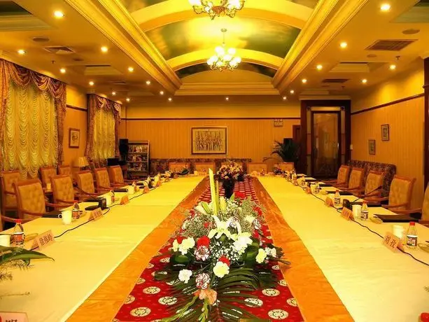 Пекин: Beijing Foreign Experts Building