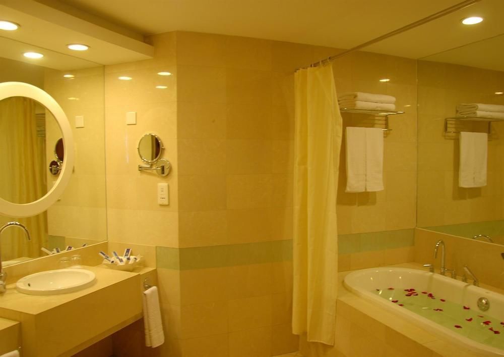 Ляньюньган: Mingzhu Hotel
