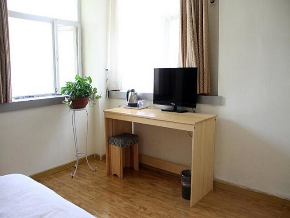 Цзинань: Super 8 Hotel Jinan Railway Station Square