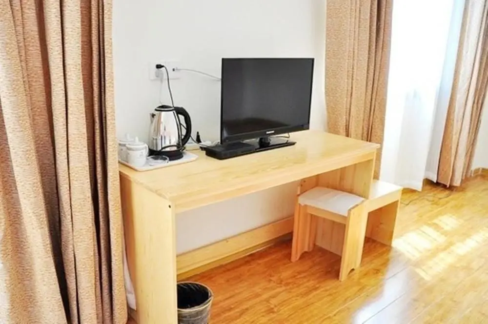 Цзинань: Super 8 Hotel Jinan Railway Station Square