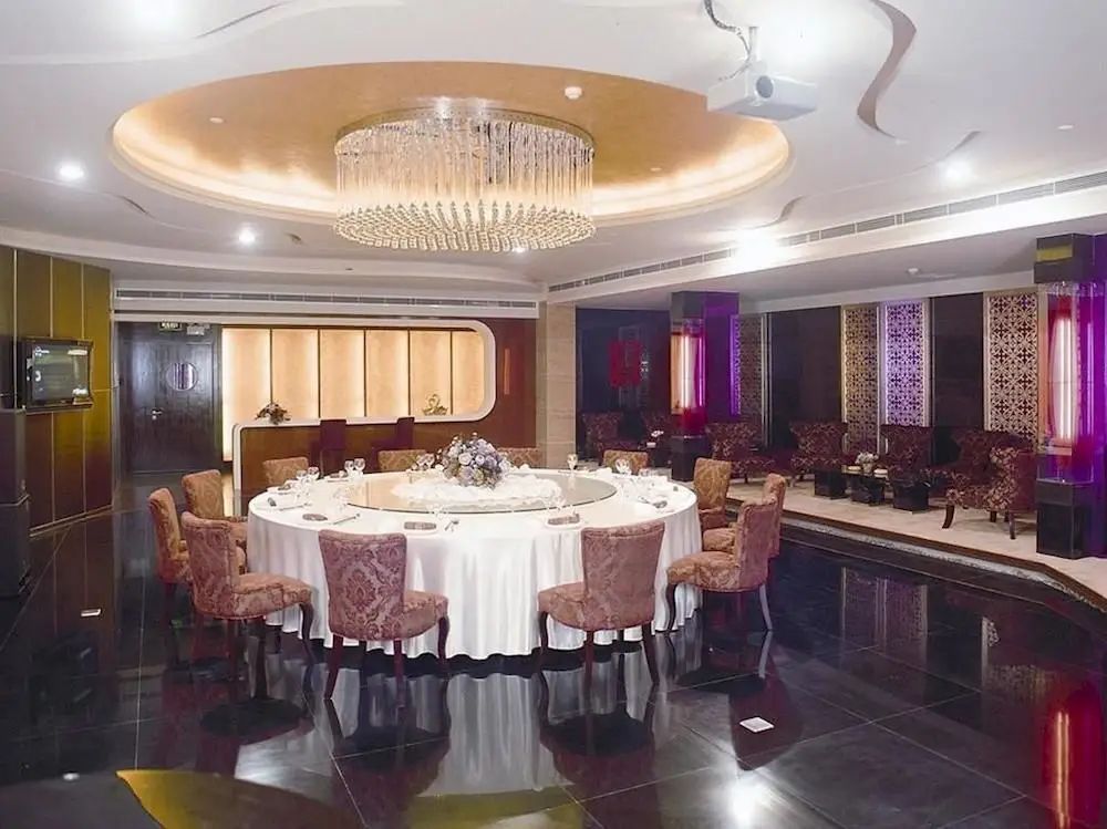 Шанхай: Swan Hotel