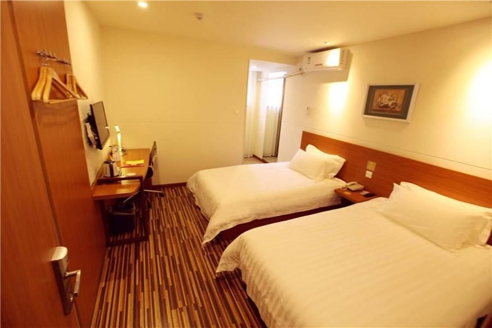 Чэнду: Jinguang Express Hotel Chengdu Yingmenkou Branch
