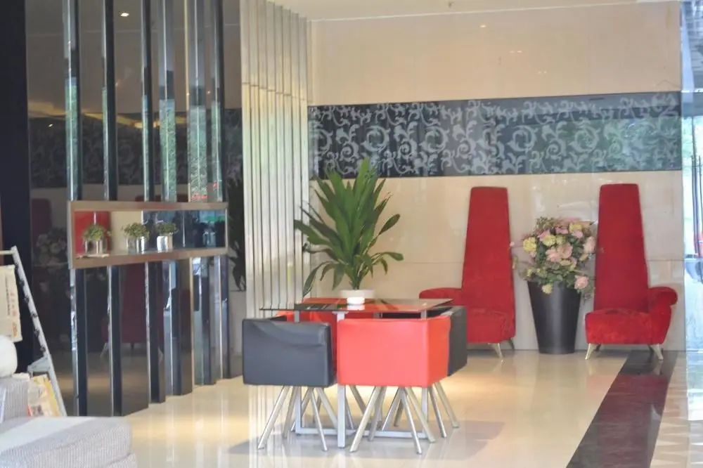 Ичунь: Mingdian Business Hotel