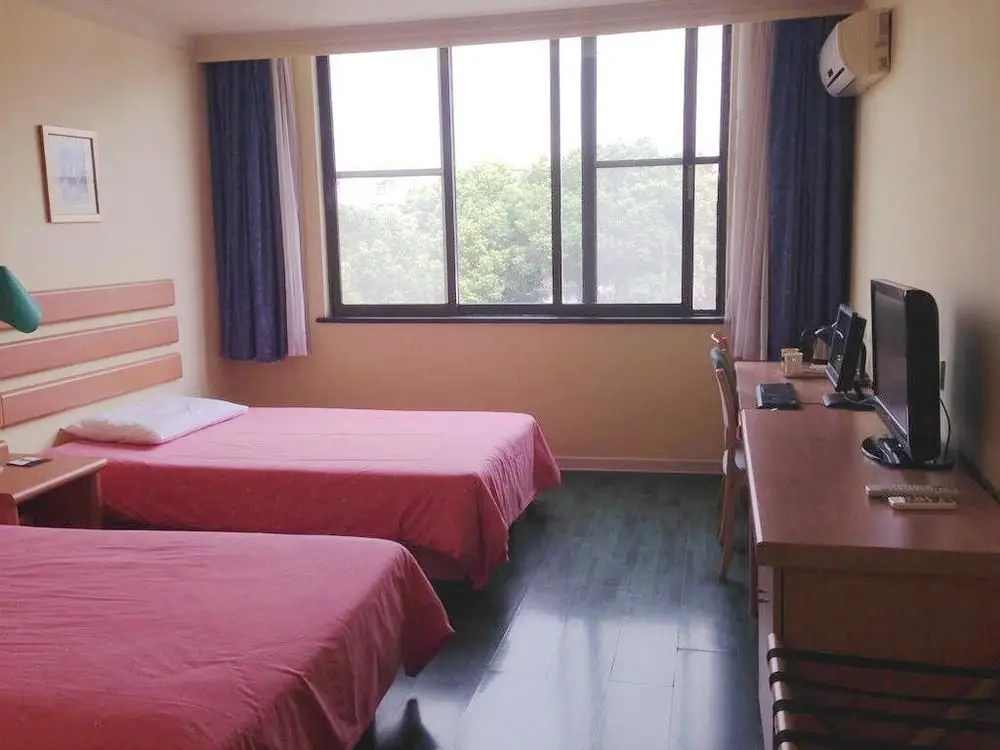 Ibis Styles Suzhou Sports Center Hotel — фото 1