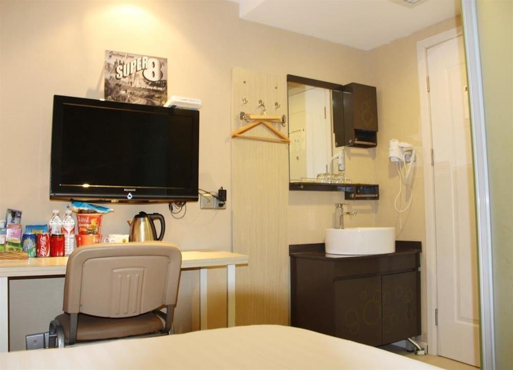 Ханчжоу: Super 8 Hotel Hangzhou Qingchun