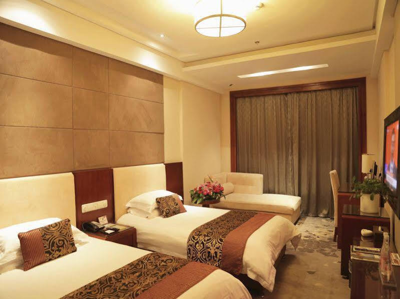 Иу: Yijia Intercontinental Hotel - Yiwu