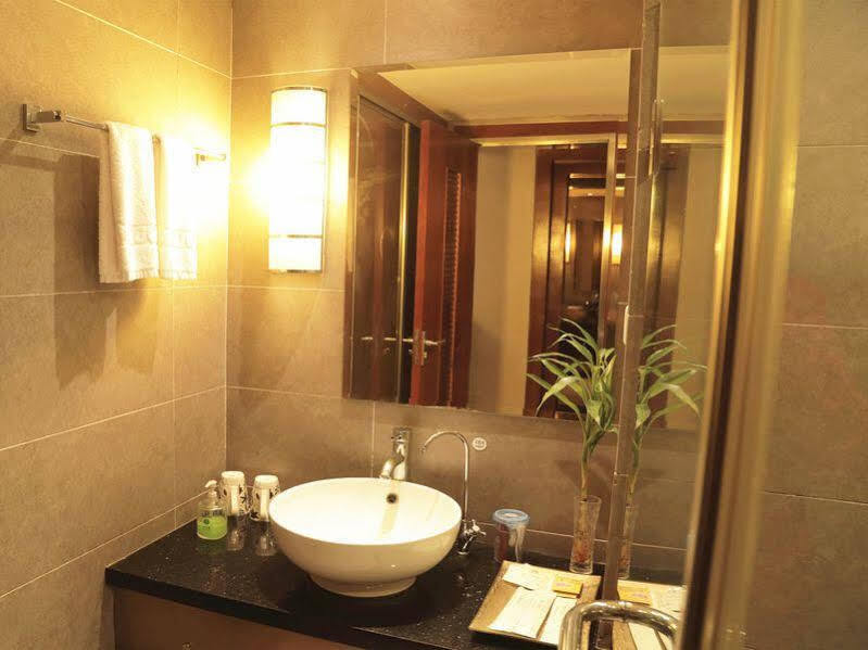 Иу: Yijia Intercontinental Hotel - Yiwu