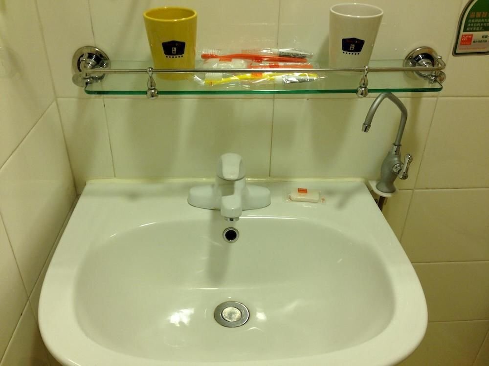 Шэньчжэнь: Home Inn (Shenzhen Dongmen Pedestrian Street Shaibu Metro Station)