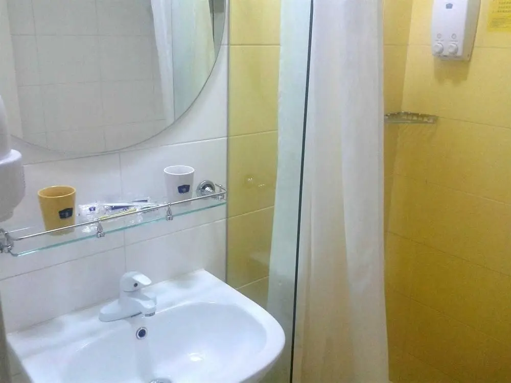 Шанхай: Home Inns Shanghai Quyang Business Center Dabaishu Subway Station Bran
