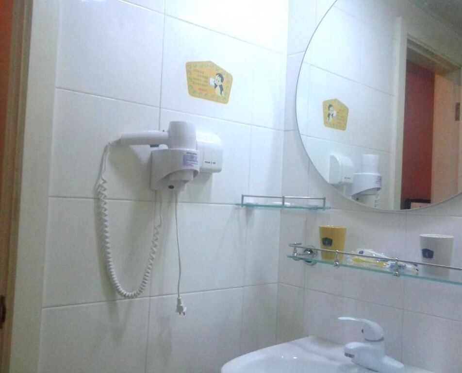 Шанхай: Home Inns Shanghai Quyang Business Center Dabaishu Subway Station Bran