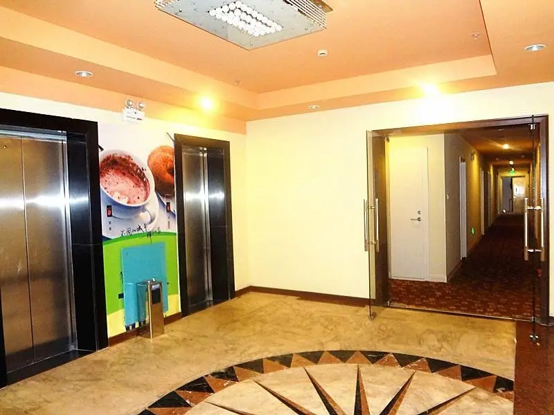 Шанхай: Home Inns Shanghai Quyang Business Center Dabaishu Subway Station Bran