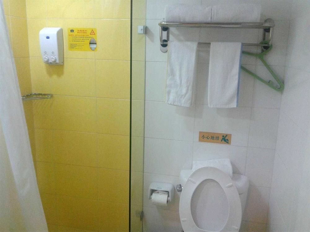 Шанхай: Home Inns Shanghai Quyang Business Center Dabaishu Subway Station Bran