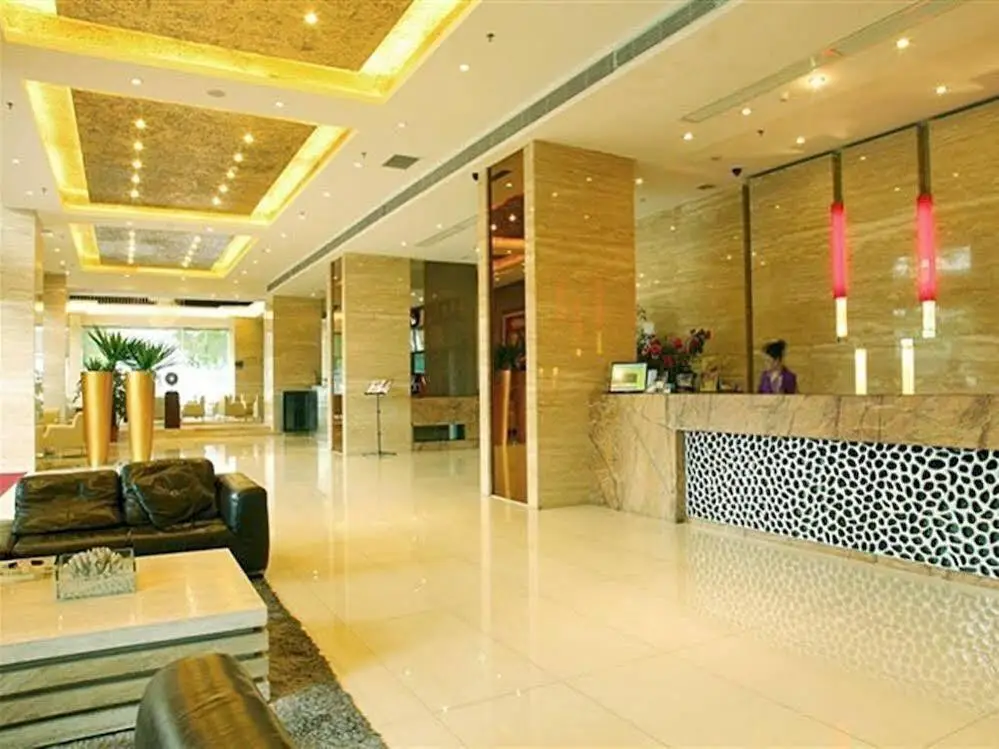 Чжуншань: Pingqian Fashion Business Hotel