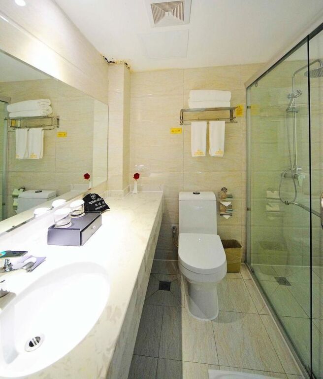 Chengdu Wanjin Hotel — фото 1