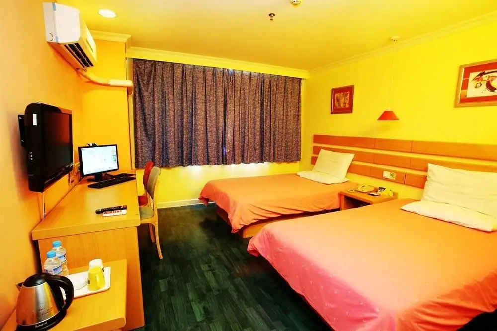 Гуанчжоу: Home Inn-guangzhou Binjiangxilu Renminqiao