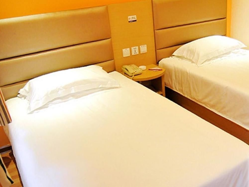 Чэнду: Home Inn Chengdu Wenshufang North Taisheng Road