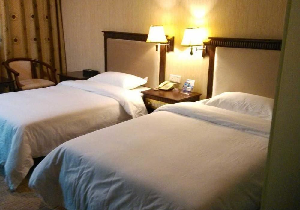 Шэньчжэнь: Shenzhen Huatian Business Hotel
