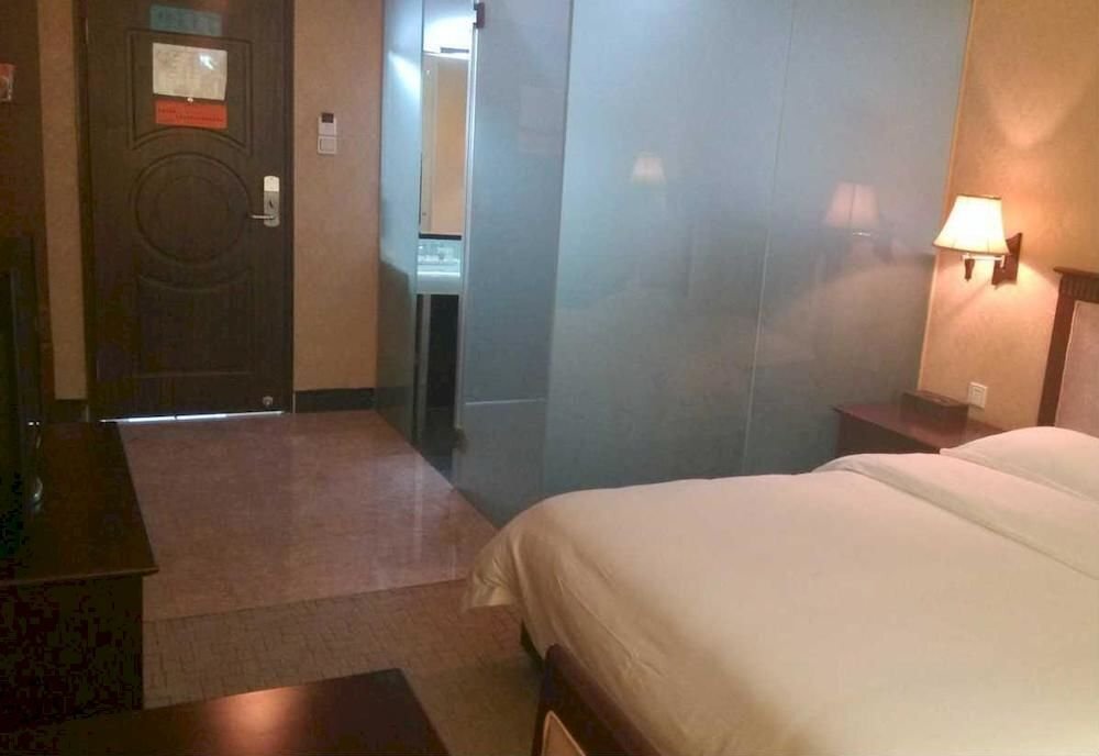 Шэньчжэнь: Shenzhen Huatian Business Hotel