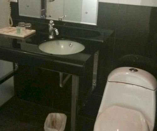 Шэньчжэнь: Shenzhen Huatian Business Hotel