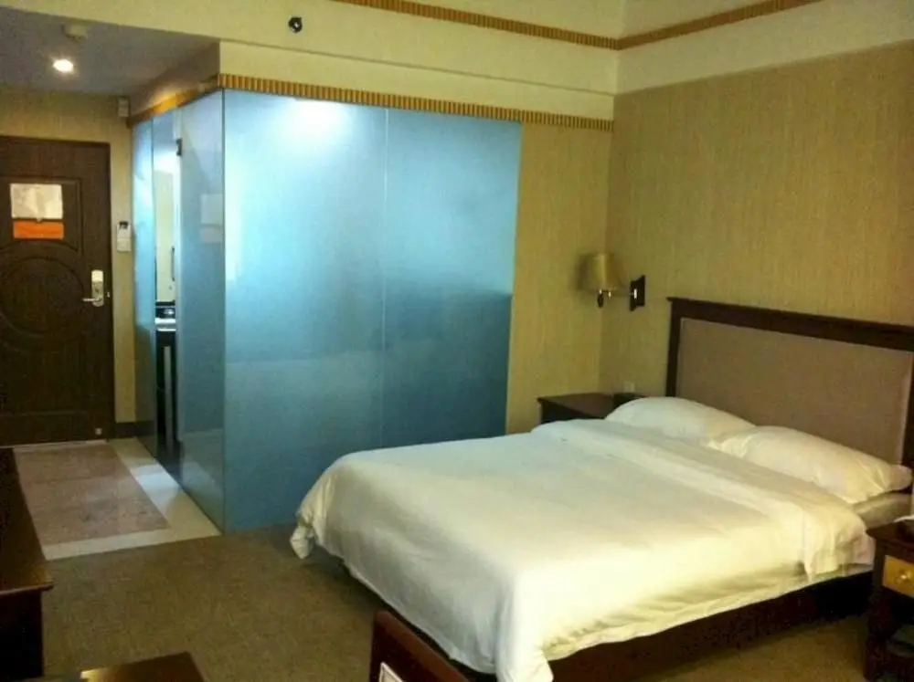 Шэньчжэнь: Shenzhen Huatian Business Hotel