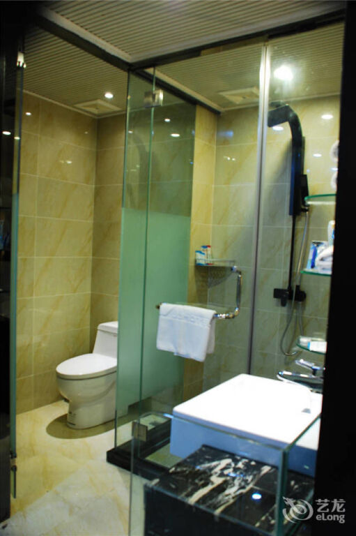 Чэнду: Отель Junyi Hotel Yingmenkou