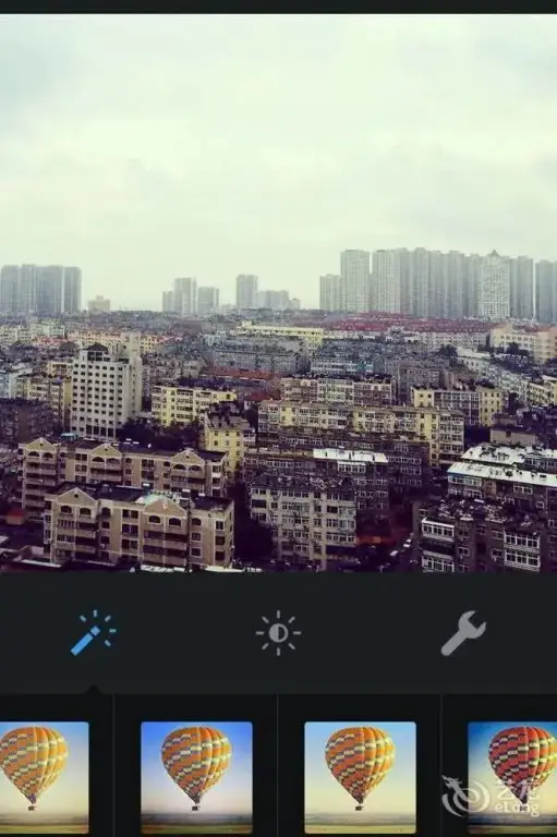 Циндао: Haibian Renjia Apartment