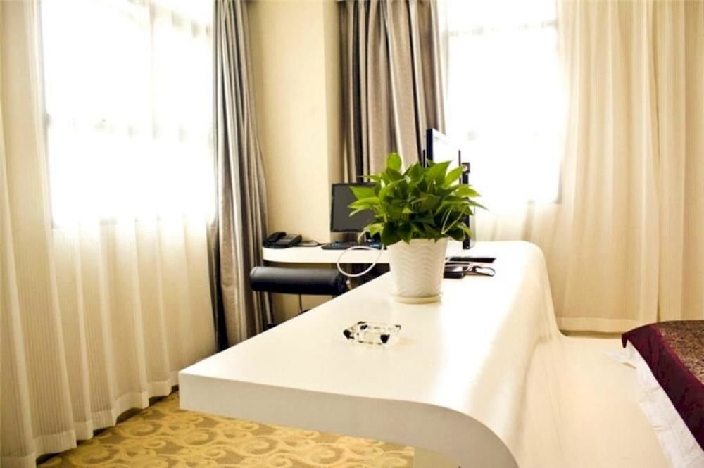 Ухань: Provence Garden Hotel Wuhan Guanggu Branch