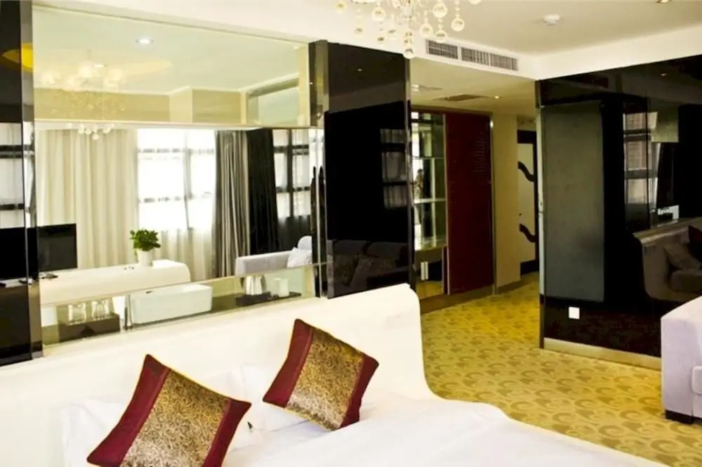 Ухань: Provence Garden Hotel Wuhan Guanggu Branch