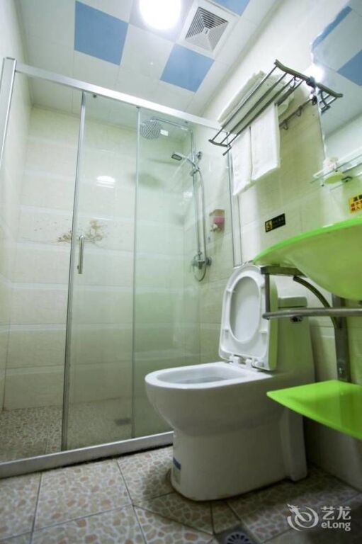 Шэньчжэнь: Shenzhen Shiyan Maolong Business Hotel