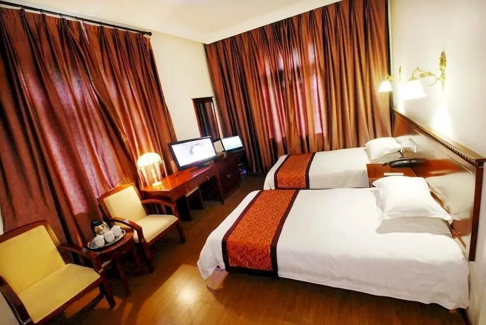Lushan Yiyuan Hotel — фото 1