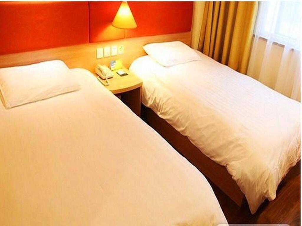 Шанхай: Home Inns Shanghai Hunan Road Kangqiao Hotel