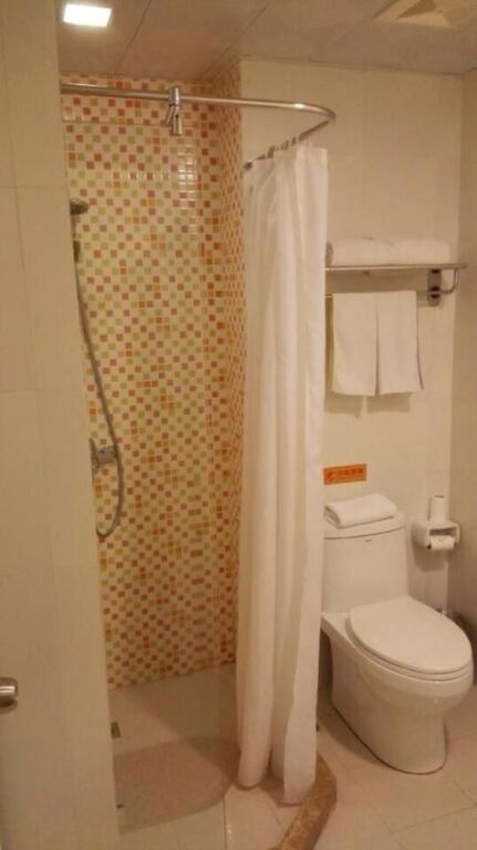Шанхай: Home Inns Shanghai Hunan Road Kangqiao Hotel