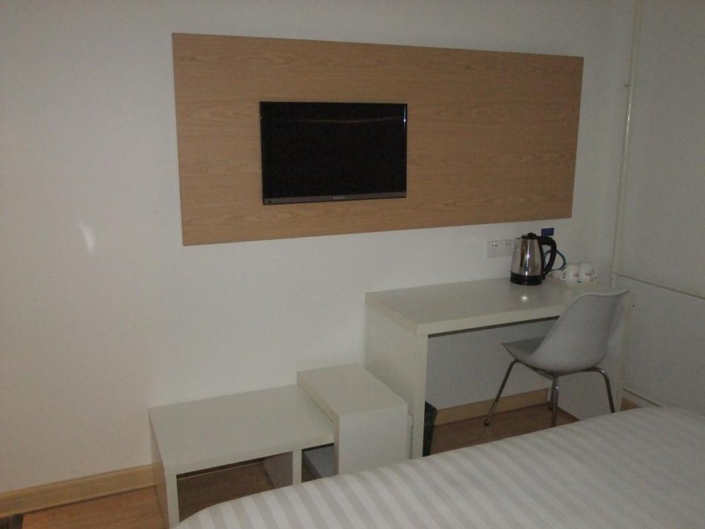 Тяньцзинь: Motel 168 Tianjin Hongqi Road Baoshan Avenue