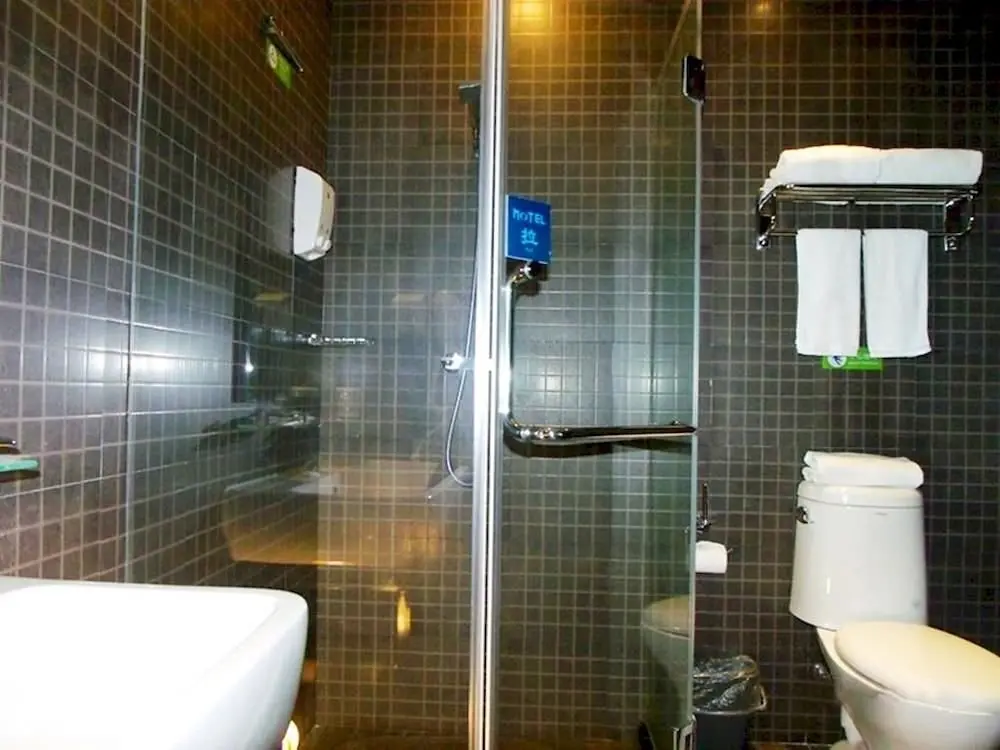 Тяньцзинь: Motel 168 Tianjin Hongqi Road Baoshan Avenue