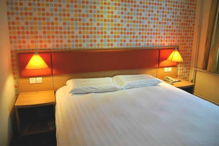 Цзинань: Home Inn Jinan Jingsan Weisi Road Daguanyuan