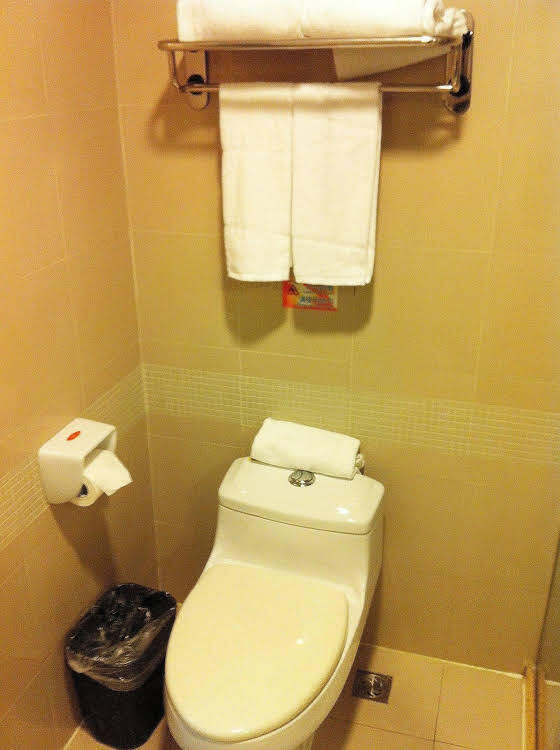 Цзинань: Home Inn Jinan Jingsan Weisi Road Daguanyuan