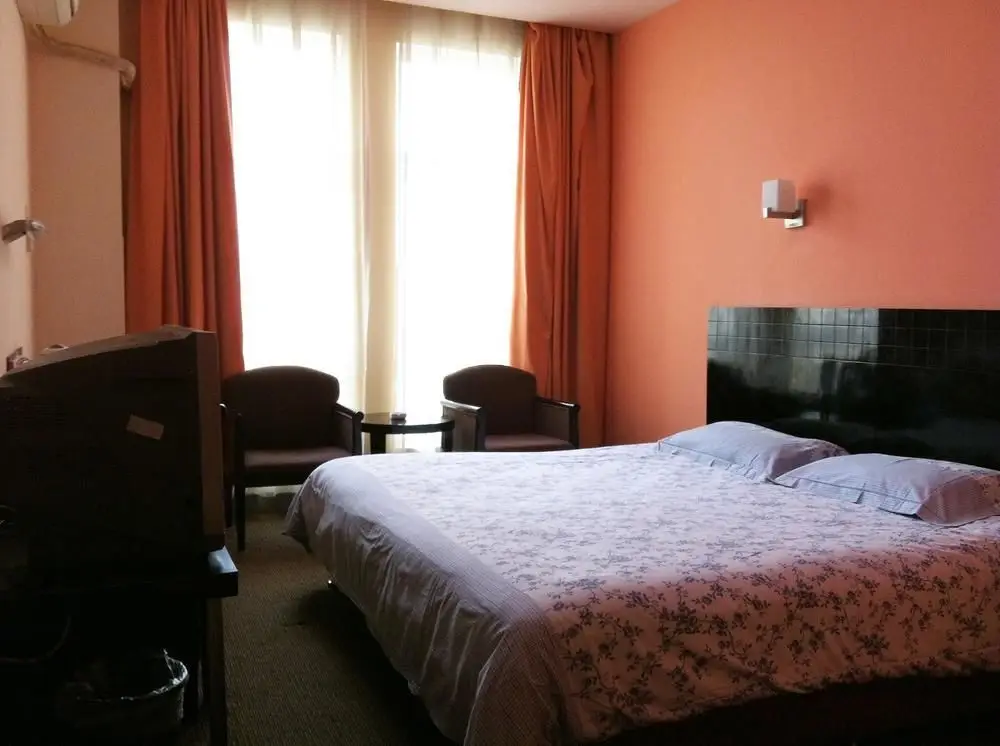 Шанхай: Motel 168 Aomen