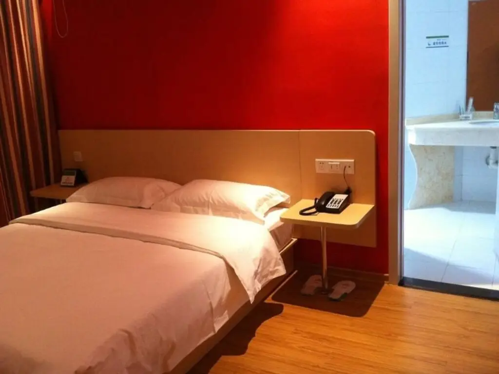 Huainan Xingting Fengshang Hotel Longhu Garden — фото 1