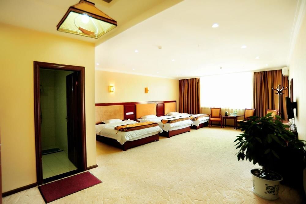 Куньмин: Kunming Jiyang Hot Spring Hotel