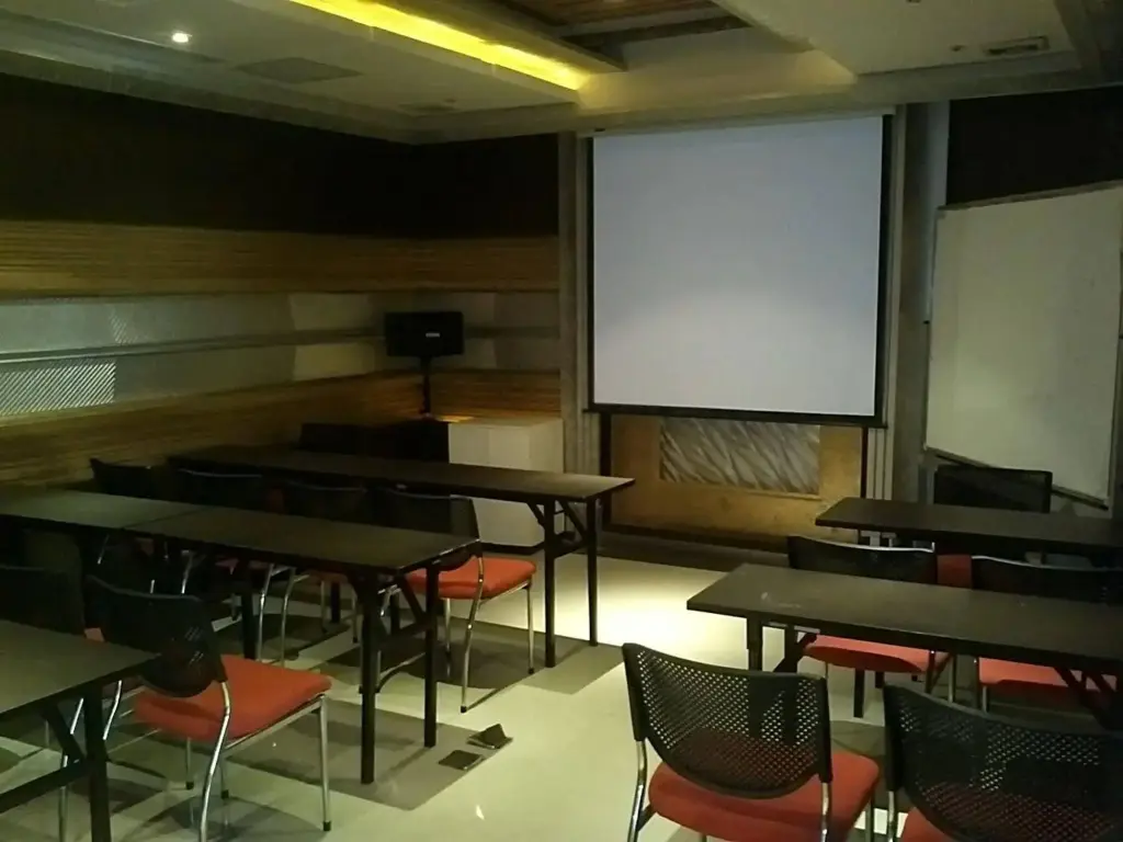 Шанхай: Motel 168 Shanghai Yindu Road Branch