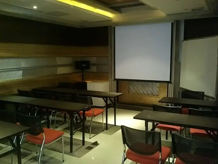 Шанхай: Motel 168 Shanghai Yindu Road Branch