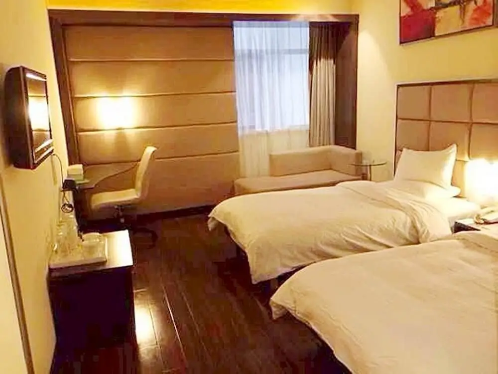 All Season Hotel Guanggu Wuhan — фото 1