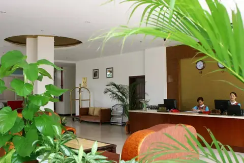 Century Landscape Sea View Hotel — фото 1