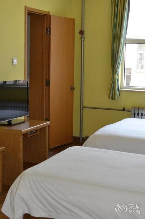 Цзинань: Joyinn Jinan Bayi Overpass