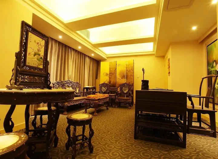 Дунгуань: K-hotel
