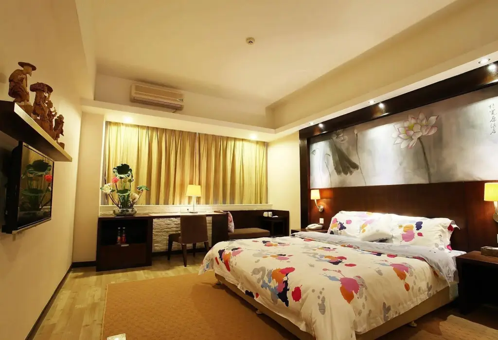 Дунгуань: K-hotel